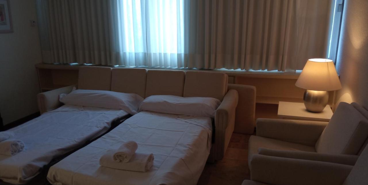 Apartamentos Centro Colon Madrid Exterior foto