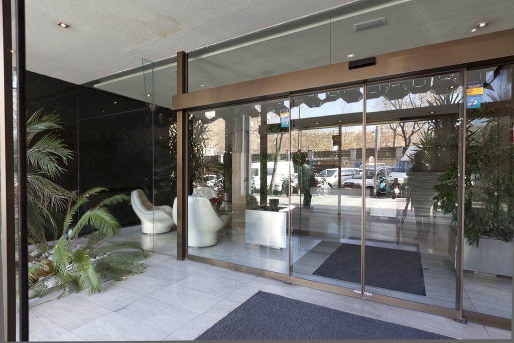 Apartamentos Centro Colon Madrid Exterior foto