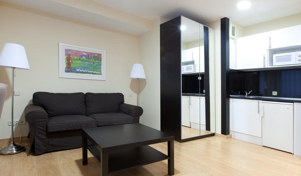 Apartamentos Centro Colon Madrid Exterior foto