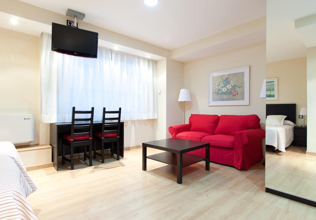 Apartamentos Centro Colon Madrid Exterior foto